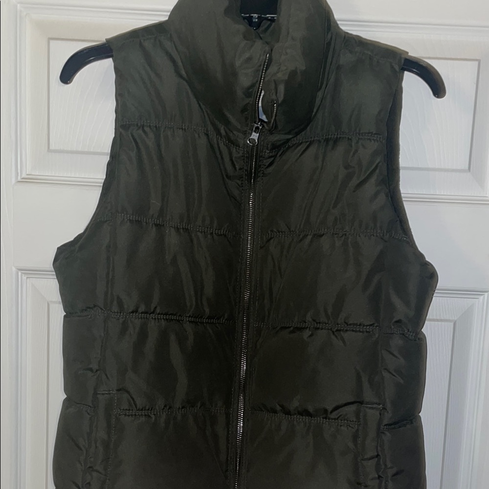 Old Navy Women's Puffer Vest - Dark Green